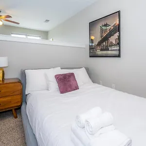 Viagem Fashionable Studio In Vibrant Area Apartment